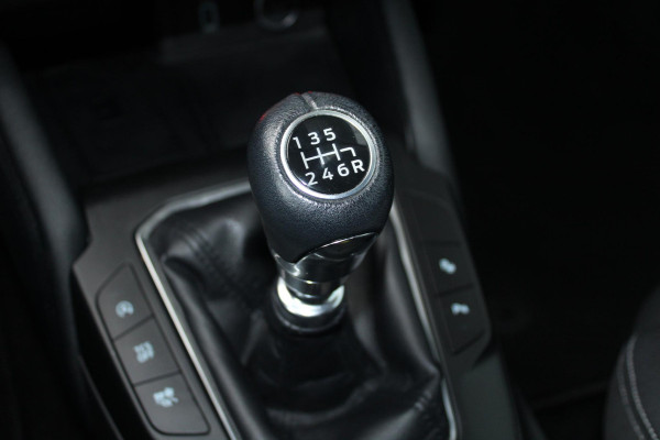 Ford Focus 1.0 EcoBoost Titanium Business | Winter Pack | Adaptive cruise control | Bang&Olufsen | Camera | 17 inch | FULL Led koplampen