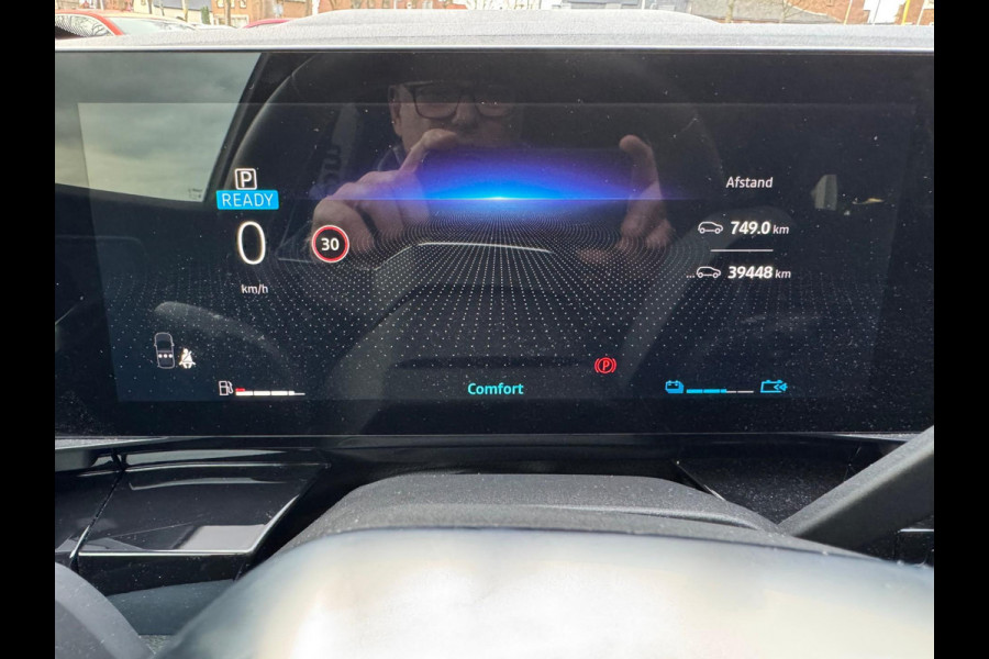 Renault Austral E-Tech Full Hybrid 200 Iconic Esprit Alpine / 4 Control / Head-up