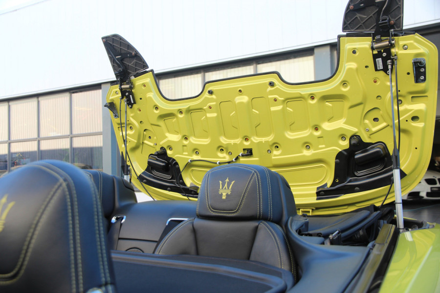 Maserati GranCabrio 4.7 Sport | AM Kleur | 1-1 | Carbon | Carplay