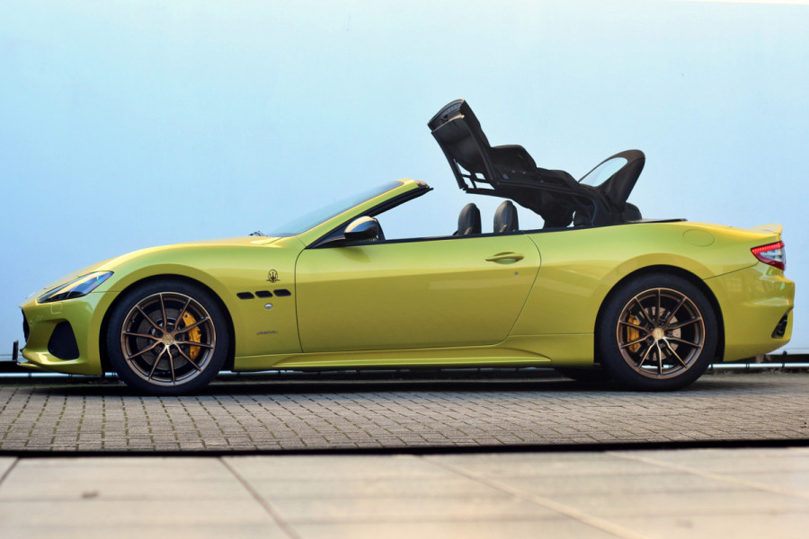 Maserati GranCabrio 4.7 Sport | AM Kleur | 1-1 | Carbon | Carplay