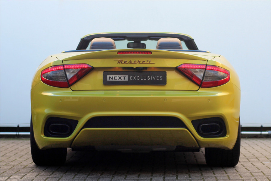 Maserati GranCabrio 4.7 Sport | AM Kleur | 1-1 | Carbon | Carplay