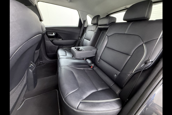 Kia e-Niro 64kWh Leer+Elek.Stoel+Memory+Gekoeld Warmtepomp ExecutiveLine JBL®-Hifi Adap.Cruise Camera Navi Ecc Pdc Stoelverwarming-Koeling SOH 100% Stuurverwarming  Keyless Blind Spot Lane Assist Led Lmv 17" 1e Eigenaar Origineel Nederlandse Auto € 48.000,- nieuw