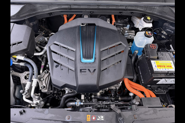 Kia e-Niro 64kWh Leer+Elek.Stoel+Memory+Gekoeld Warmtepomp ExecutiveLine JBL®-Hifi Adap.Cruise Camera Navi Ecc Pdc Stoelverwarming-Koeling SOH 100% Stuurverwarming  Keyless Blind Spot Lane Assist Led Lmv 17" 1e Eigenaar Origineel Nederlandse Auto € 48.000,- nieuw