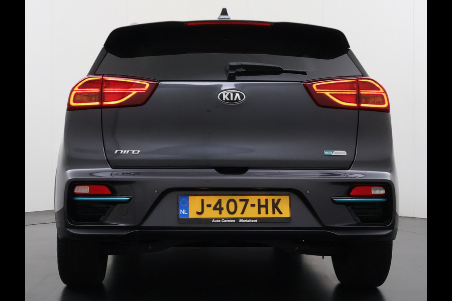 Kia e-Niro 64kWh Leer+Elek.Stoel+Memory+Gekoeld Warmtepomp ExecutiveLine JBL®-Hifi Adap.Cruise Camera Navi Ecc Pdc Stoelverwarming-Koeling SOH 100% Stuurverwarming  Keyless Blind Spot Lane Assist Led Lmv 17" 1e Eigenaar Origineel Nederlandse Auto € 48.000,- nieuw