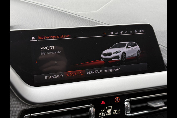 BMW 1-serie 116i Business Edition | Zwarte grill | Apple Carplay | DAB+ | PDC V+A