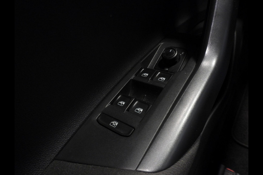 Volkswagen Polo 1.0 MPI R-Line NAVI-APP/AIRCO/CRUISE/15"LMV!