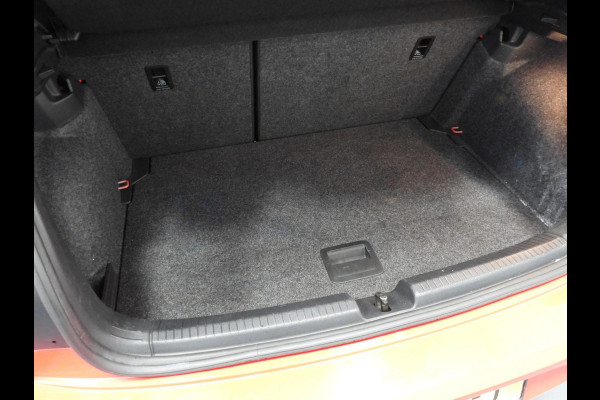 Volkswagen Polo 1.0 MPI R-Line NAVI-APP/AIRCO/CRUISE/15"LMV!