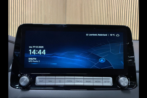 Hyundai Kona EV Fashion 64 kWh|100% SOH|FACELIFT|3-FASE|DAKJE|HEAD-UP|ACC|CAMERA|CARPLAY|NAVI|NL- AUTO|NAP|INCL. BTW|1e EIG.|