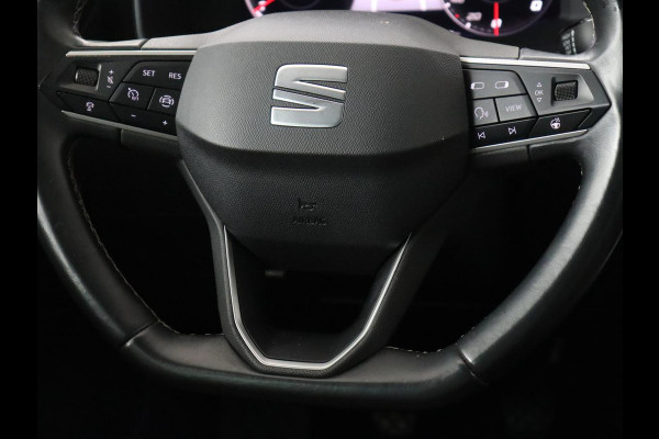 Seat Leon 1.0 TSI Style Intens | Stoelverwarming | Adaptive cruise | Camera | Carplay | Stuurverwarming | Navigatie | Keyless | Parkeerhulp | Climate control | Bluetooth | Full LED