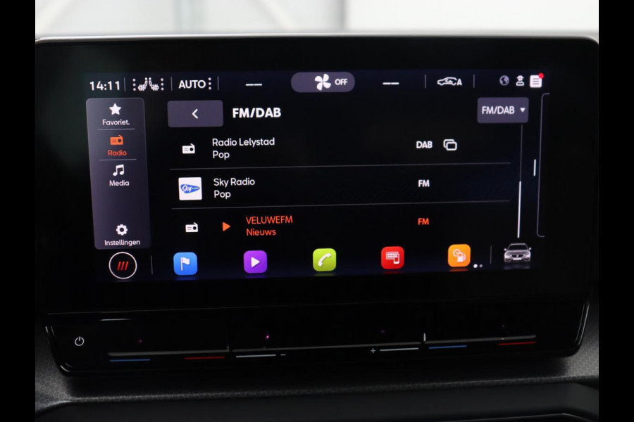 Seat Leon 1.0 TSI Style Intens | Stoelverwarming | Adaptive cruise | Camera | Carplay | Stuurverwarming | Navigatie | Keyless | Parkeerhulp | Climate control | Bluetooth | Full LED