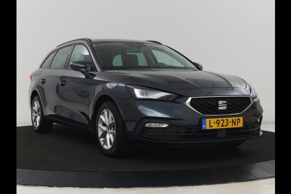 Seat Leon 1.0 TSI Style Intens | Stoelverwarming | Adaptive cruise | Camera | Carplay | Stuurverwarming | Navigatie | Keyless | Parkeerhulp | Climate control | Bluetooth | Full LED