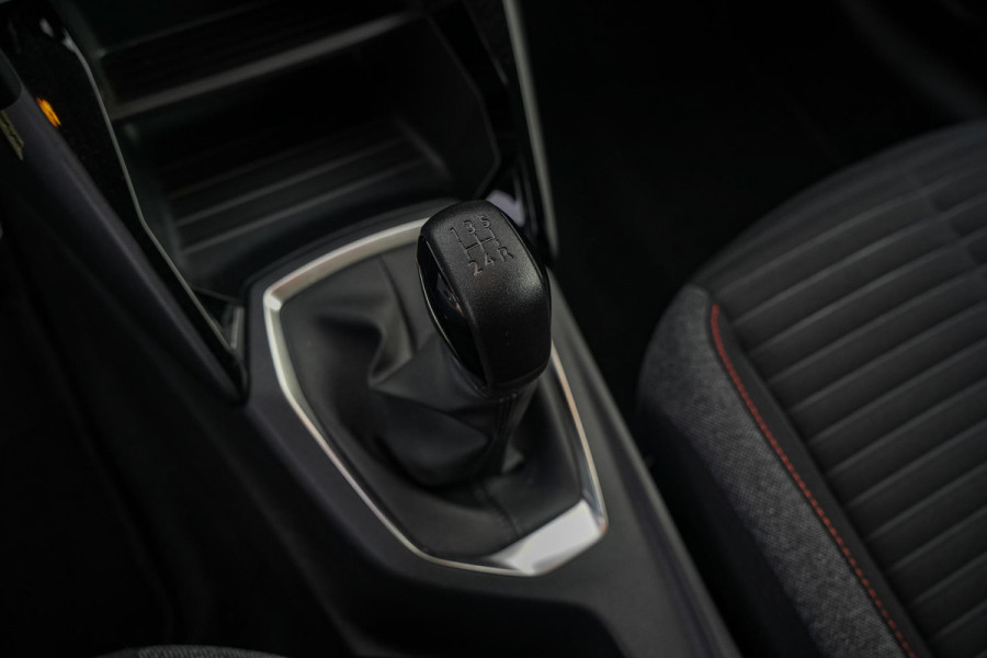 Peugeot 208 1.2 PureTech Active Pack cruise control apple carplay andriod auto dealer onderhouden