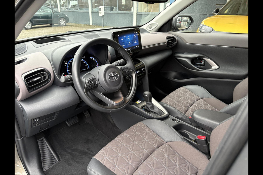 Toyota Yaris Cross 1.5 Hybrid Executive | Navigatie | Stoelverwarming | Adaptive cruise control