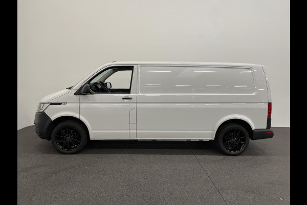 Volkswagen Transporter 2.0 TDI L2H1 28 Airco Cruise Control Apple CarPlay Trekhaak Achterklep