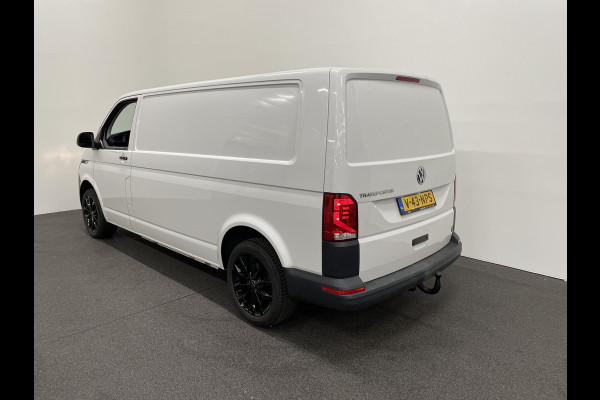 Volkswagen Transporter 2.0 TDI L2H1 28 Airco Cruise Control Apple CarPlay Trekhaak Achterklep