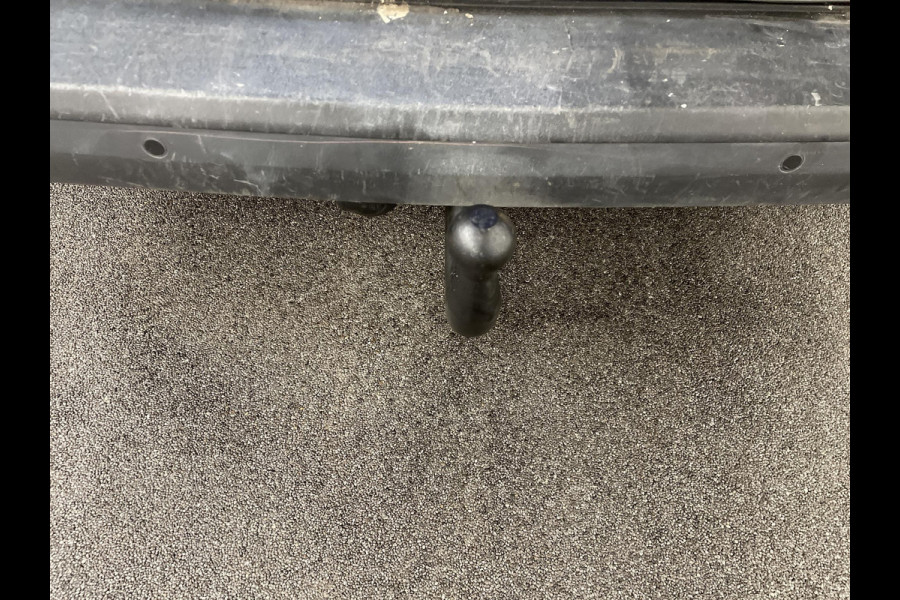 Volkswagen Transporter 2.0 TDI L2H1 28 Airco Cruise Control Apple CarPlay Trekhaak Achterklep