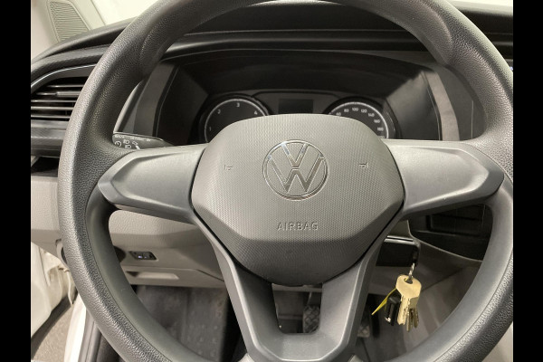 Volkswagen Transporter 2.0 TDI L2H1 28 Airco Cruise Control Apple CarPlay Trekhaak Achterklep