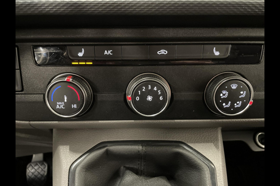 Volkswagen Transporter 2.0 TDI L2H1 28 Airco Cruise Control Apple CarPlay Trekhaak Achterklep