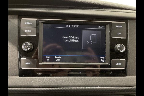 Volkswagen Transporter 2.0 TDI L2H1 28 Airco Cruise Control Apple CarPlay Trekhaak Achterklep