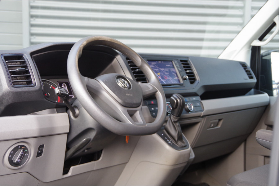 Volkswagen Crafter 35 2.0 TDI L3H3 140PK AUT. 3-ZITS, TREKHAAK, CAMERA, NAVI, CRUISE, AIRCO, NL AUTO, NAP