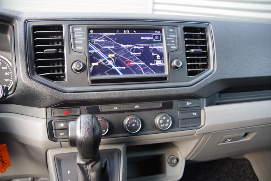 Volkswagen Crafter 35 2.0 TDI L3H3 140PK AUT. 3-ZITS, TREKHAAK, CAMERA, NAVI, CRUISE, AIRCO, NL AUTO, NAP