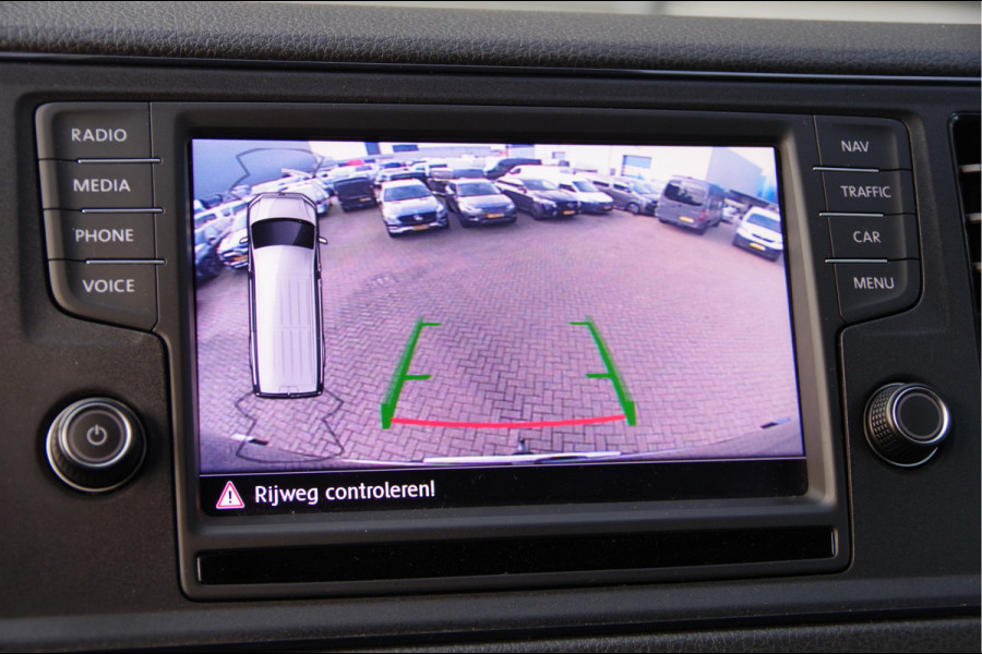Volkswagen Crafter 35 2.0 TDI L3H3 140PK AUT. 3-ZITS, TREKHAAK, CAMERA, NAVI, CRUISE, AIRCO, NL AUTO, NAP