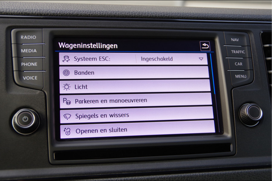 Volkswagen Crafter 35 2.0 TDI L3H3 140PK AUT. 3-ZITS, TREKHAAK, CAMERA, NAVI, CRUISE, AIRCO, NL AUTO, NAP