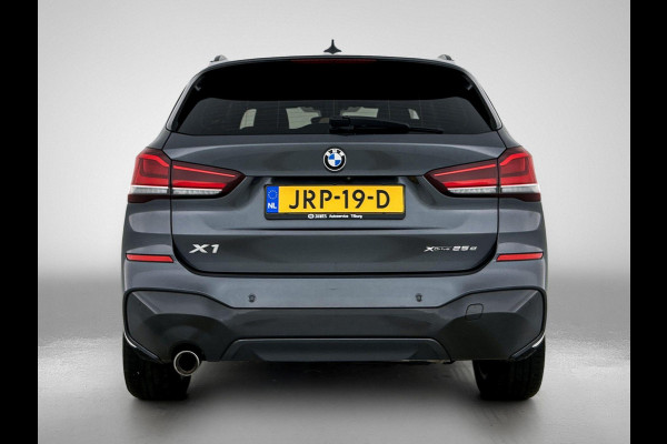 BMW X1 xDrive25e Exe.Ed. 221PK PLUG-In M Sport PANORAMADAK | AD-CRUISE | CAMERA