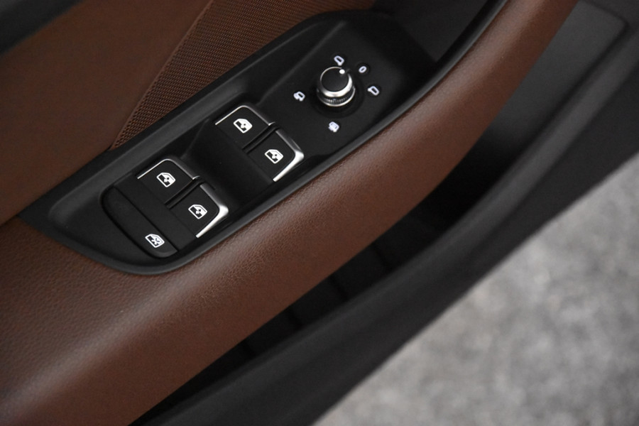 Audi A3 Limousine 1.5 TFSI CoD Sport *1ste Eigenaar*Leer*Trekhaak*