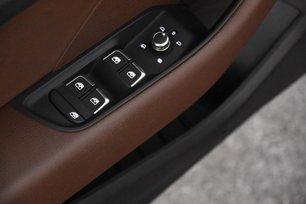 Audi A3 Limousine 1.5 TFSI CoD Sport *1ste Eigenaar*Leer*Trekhaak*