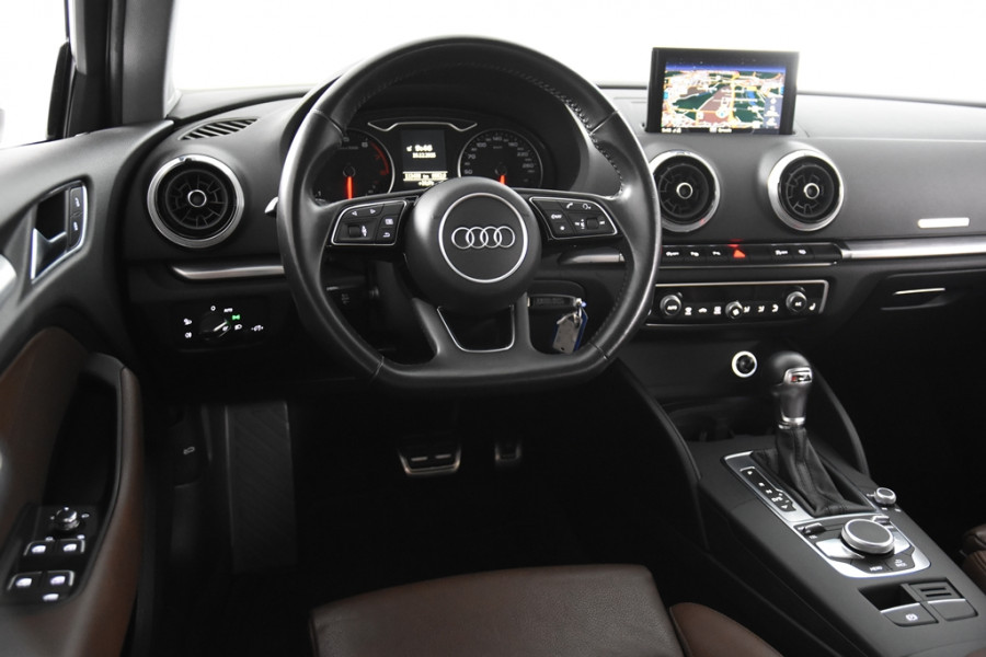Audi A3 Limousine 1.5 TFSI CoD Sport *1ste Eigenaar*Leer*Trekhaak*