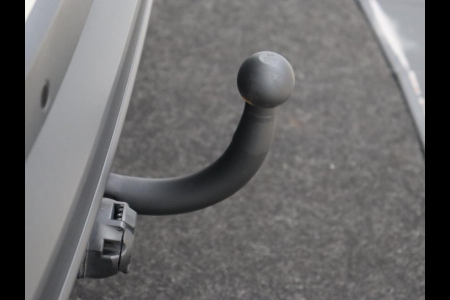 Volkswagen Taigo 1.0 TSI Life Business | Stoelverwarming | Trekhaak | Camera | Adaptive cruise | Navigatie | 17'' | Virtual Cockpit | Climate control | Bluetooth | Full LED | Parkeerhulp