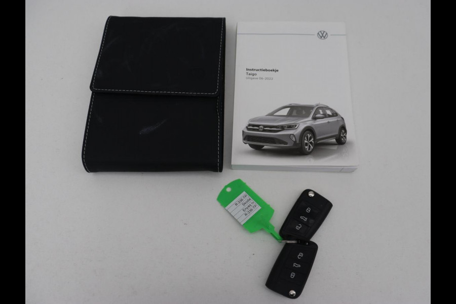 Volkswagen Taigo 1.0 TSI Life Business | Stoelverwarming | Trekhaak | Camera | Adaptive cruise | Navigatie | 17'' | Virtual Cockpit | Climate control | Bluetooth | Full LED | Parkeerhulp