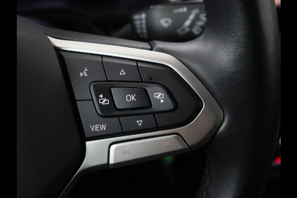 Volkswagen Taigo 1.0 TSI Life Business | Stoelverwarming | Trekhaak | Camera | Adaptive cruise | Navigatie | 17'' | Virtual Cockpit | Climate control | Bluetooth | Full LED | Parkeerhulp