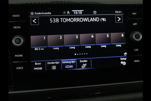 Volkswagen Taigo 1.0 TSI Life Business | Stoelverwarming | Trekhaak | Camera | Adaptive cruise | Navigatie | 17'' | Virtual Cockpit | Climate control | Bluetooth | Full LED | Parkeerhulp