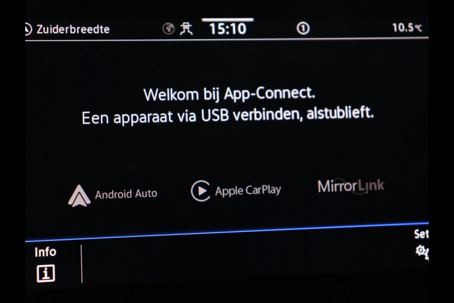 Volkswagen Taigo 1.0 TSI Life Business | Stoelverwarming | Trekhaak | Camera | Adaptive cruise | Navigatie | 17'' | Virtual Cockpit | Climate control | Bluetooth | Full LED | Parkeerhulp