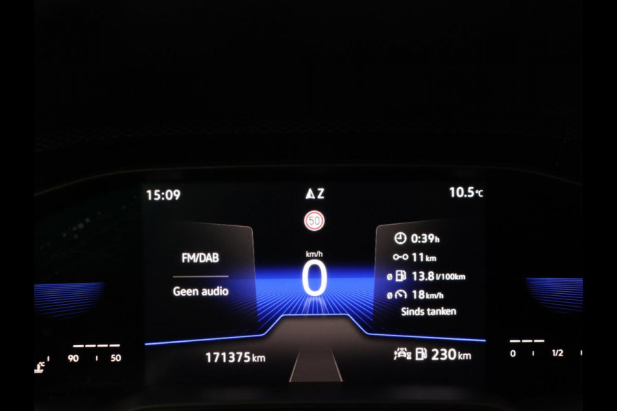 Volkswagen Taigo 1.0 TSI Life Business | Stoelverwarming | Trekhaak | Camera | Adaptive cruise | Navigatie | 17'' | Virtual Cockpit | Climate control | Bluetooth | Full LED | Parkeerhulp