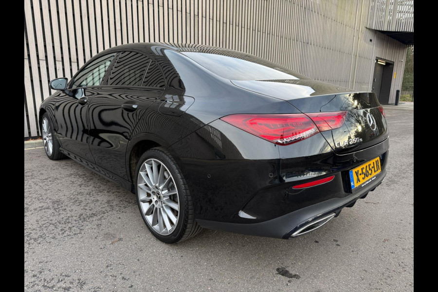 Mercedes-Benz CLA-Klasse 250 e AMG Line / Panodak / Sfeer