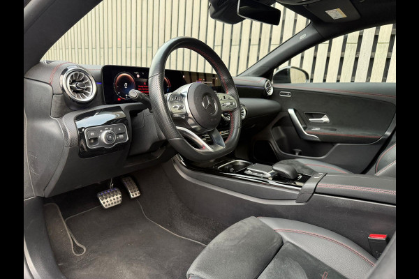 Mercedes-Benz CLA-Klasse 250 e AMG Line / Panodak / Sfeer