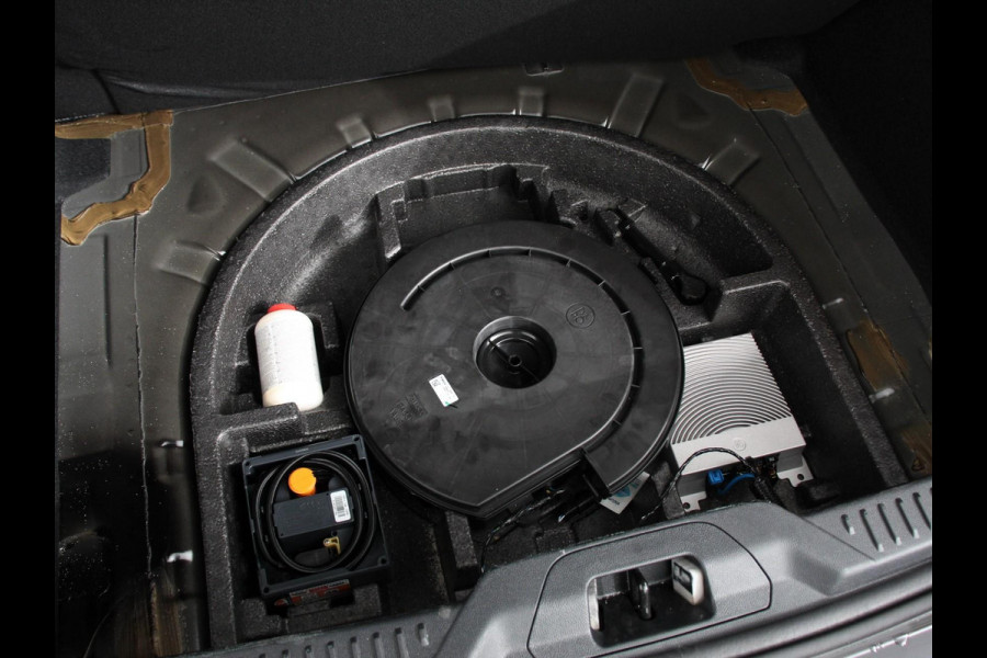 Ford Focus 1.0 EcoBoost 155pk Hybrid Automaat Active X | Navigatie | Apple Carplay/Android Auto | Climate Control | Camera | Parkeer sensoren | B&O | Dab | Led | Lichtmetalen velgen