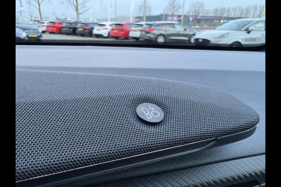 Ford Explorer Premium Extended Range RWD 77 kWh | Panoramadak | Driver Assistance Pack | 360 graden camera | Head up Display | Magnetic