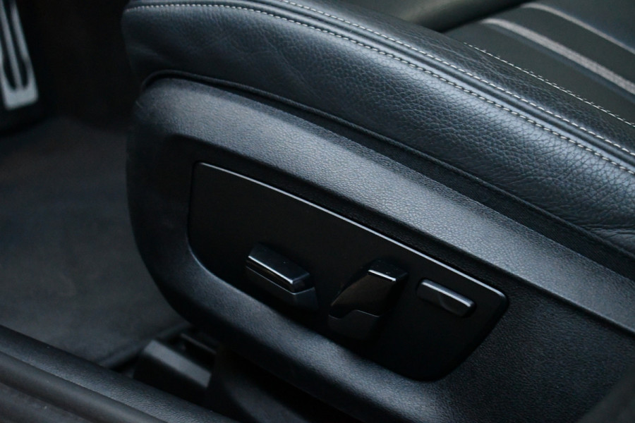 BMW 5 Serie Touring 530e xDrive M-Sport Pano ACC H/K HUD 19inch