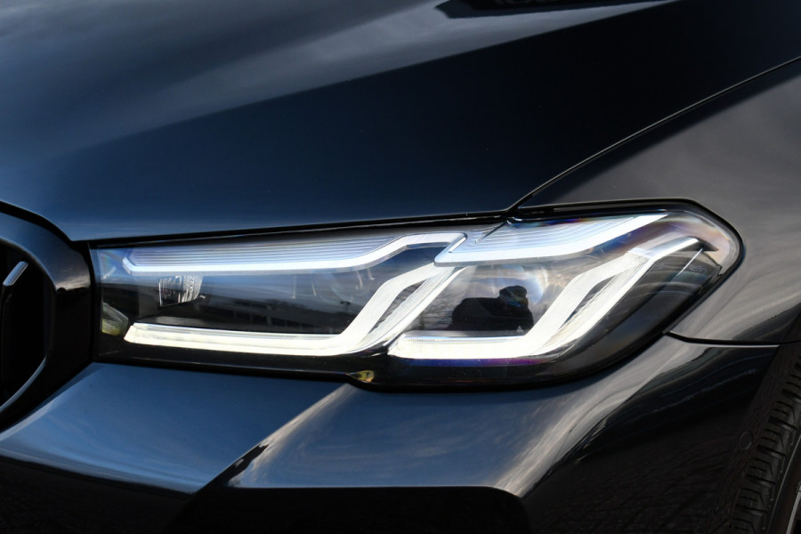 BMW 5 Serie Touring 530e xDrive M-Sport Pano ACC H/K HUD 19inch