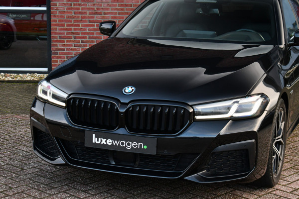 BMW 5 Serie Touring 530e xDrive M-Sport Pano ACC H/K HUD 19inch