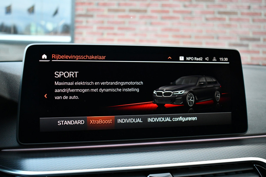 BMW 5 Serie Touring 530e xDrive M-Sport Pano ACC H/K HUD 19inch