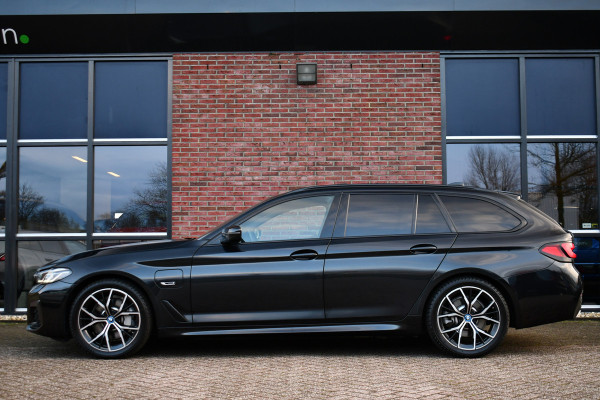 BMW 5 Serie Touring 530e xDrive M-Sport Pano ACC H/K HUD 19inch