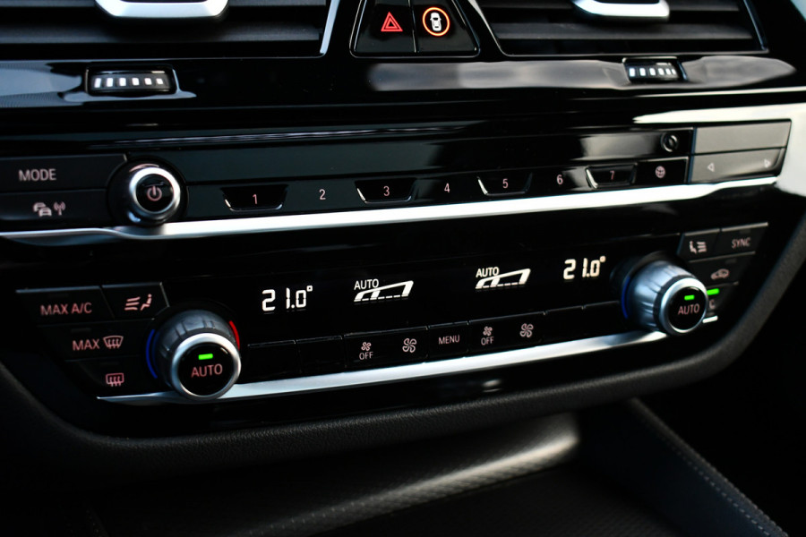 BMW 5 Serie Touring 530e xDrive M-Sport Pano ACC H/K HUD 19inch