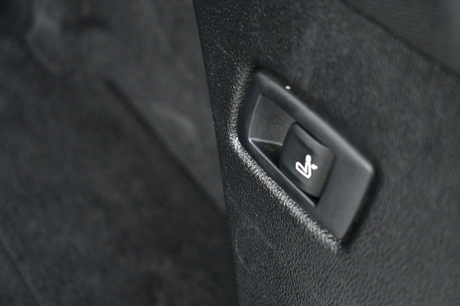 BMW 5 Serie Touring 530e xDrive M-Sport Pano ACC H/K HUD 19inch