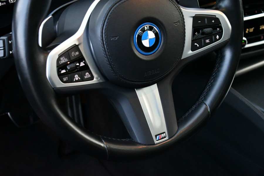 BMW 5 Serie Touring 530e xDrive M-Sport Pano ACC H/K HUD 19inch