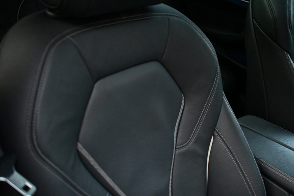 BMW 5 Serie Touring 530e xDrive M-Sport Pano ACC H/K HUD 19inch